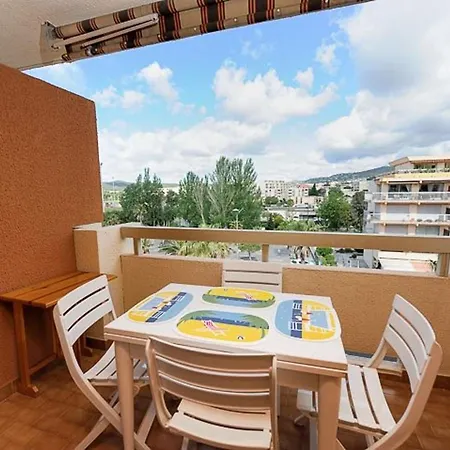 T2 Pour 4 Pers, Bord De Mer, Clim, Parking - Fr-1-803-13 * Le Lavandou