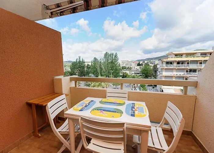 T2 Pour 4 Pers, Bord De Mer, Clim, Parking - Fr-1-803-13 * Le Lavandou